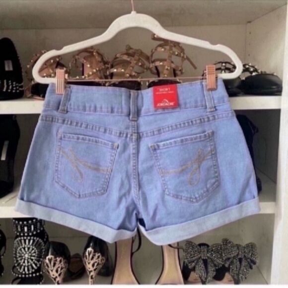 Jordache Jean Shorts  Size 16  Denim  Cotton Blend

Girl Size 16 - Picture 3 of 8